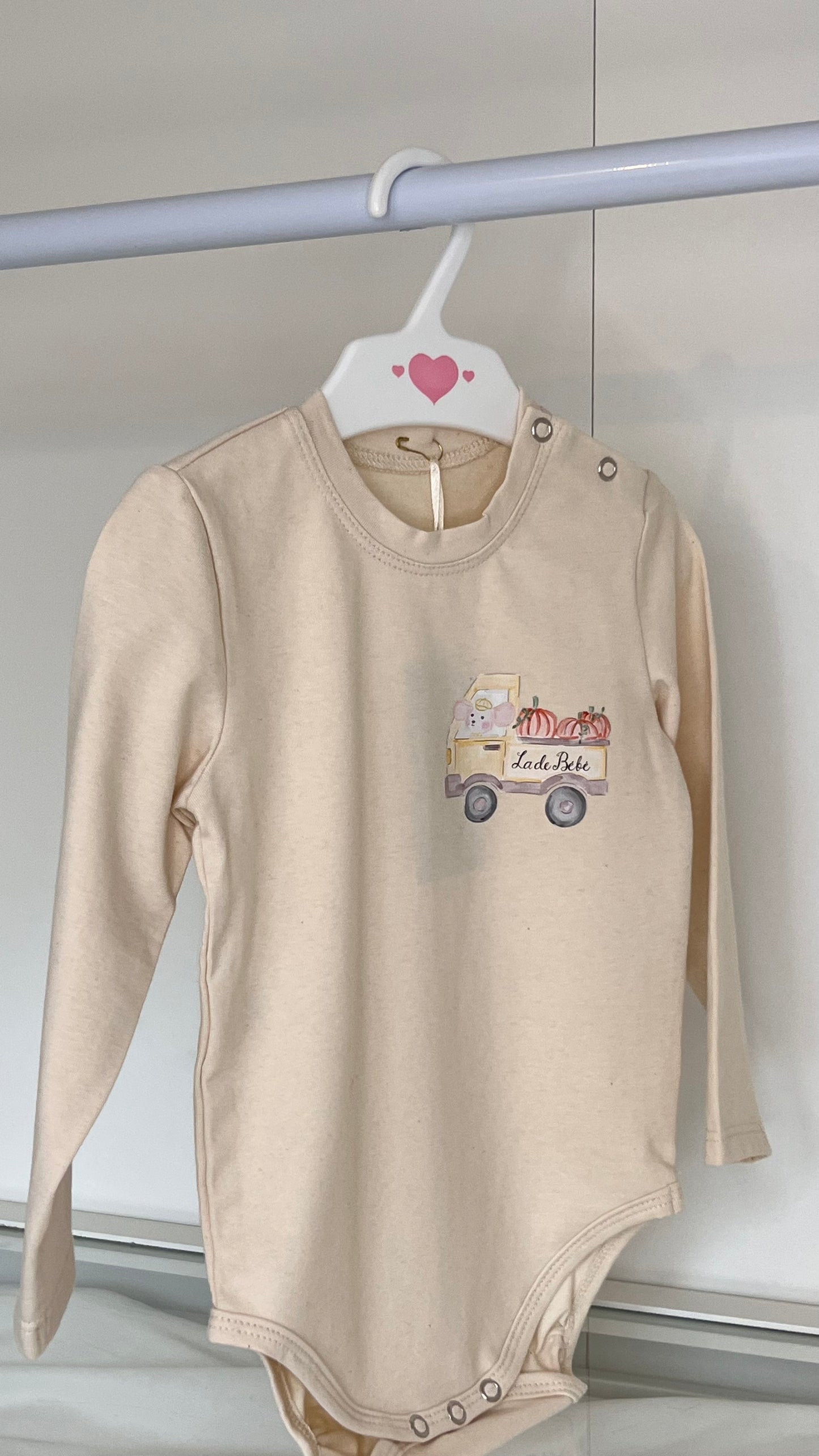 Body ciężarówka z dyniami