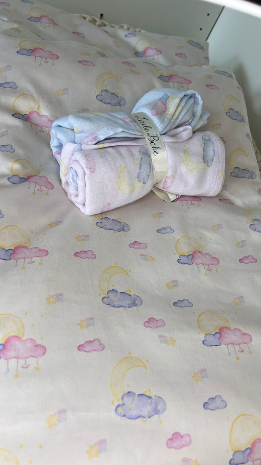 Zestaw do sypialni poduszka pościel i pieluszki